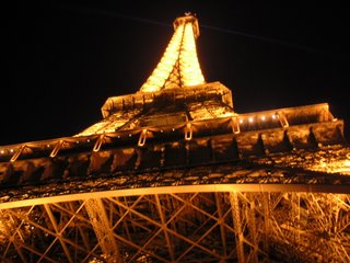 Under Eiffel
