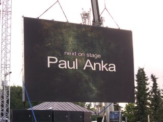 Next on stage: Paul Anka